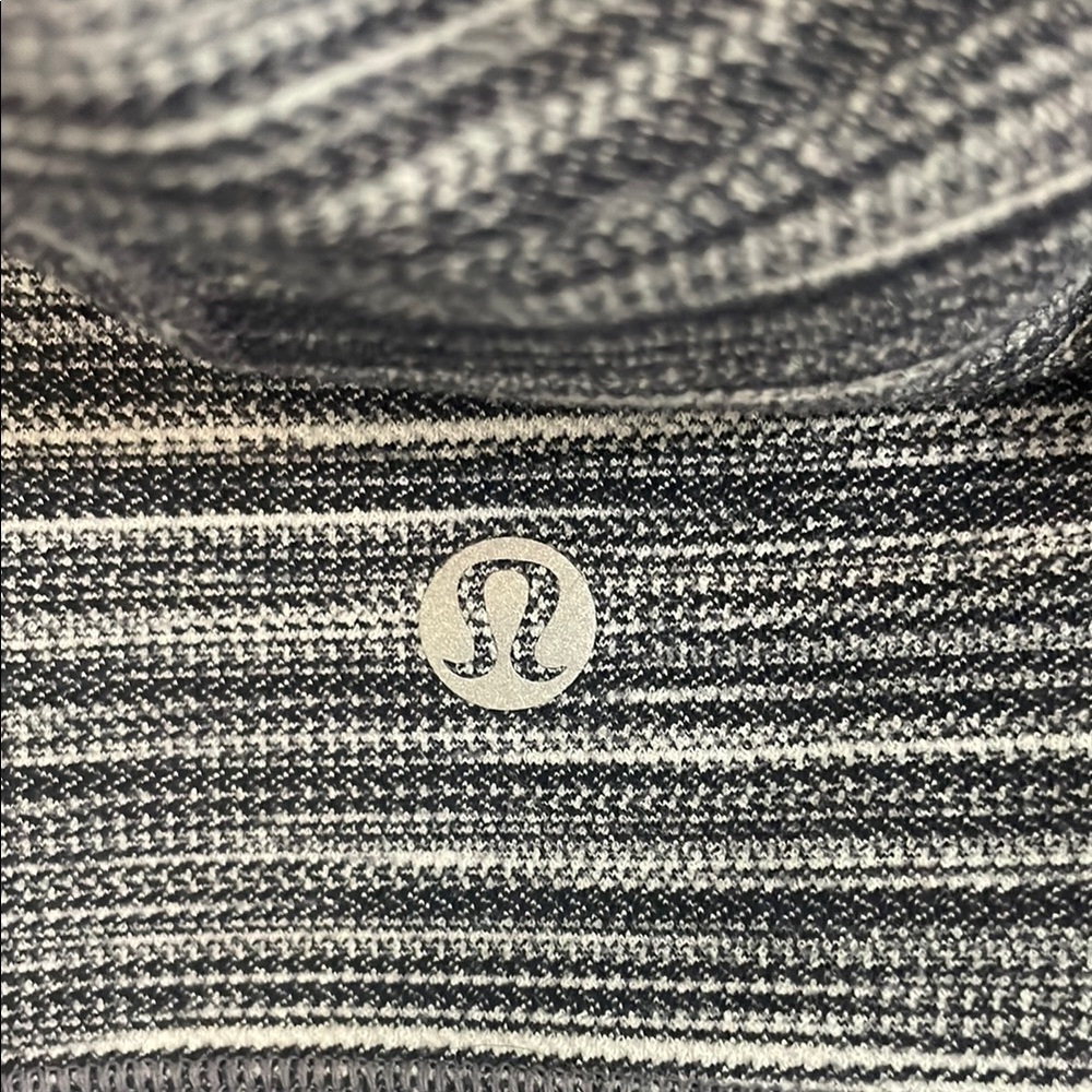 LuluLemon black-and-white zip hoodie - Picture 3 of 4